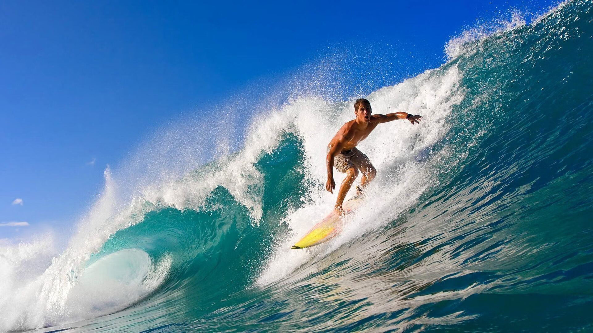 爱游戏体育官方网站-“帕布罗·马特拉的全能防守，助美洲狮队在全球橄榄球赛场中脱颖而出”